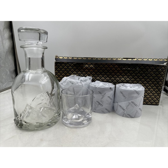 Everest Mountain Crystal Whiskey Decanter Gift Set with 4 Old Fashioned Glass